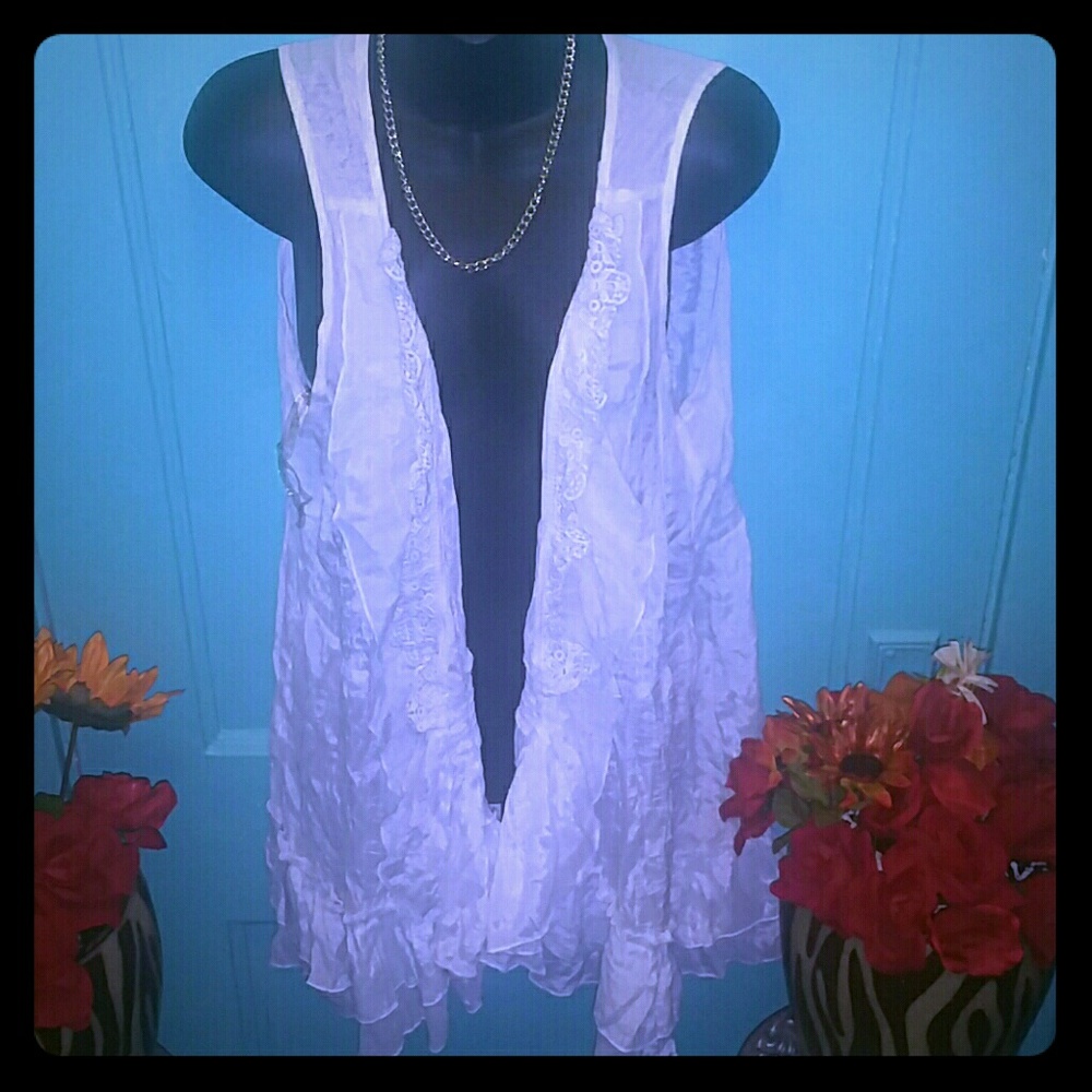 Plus open sweater